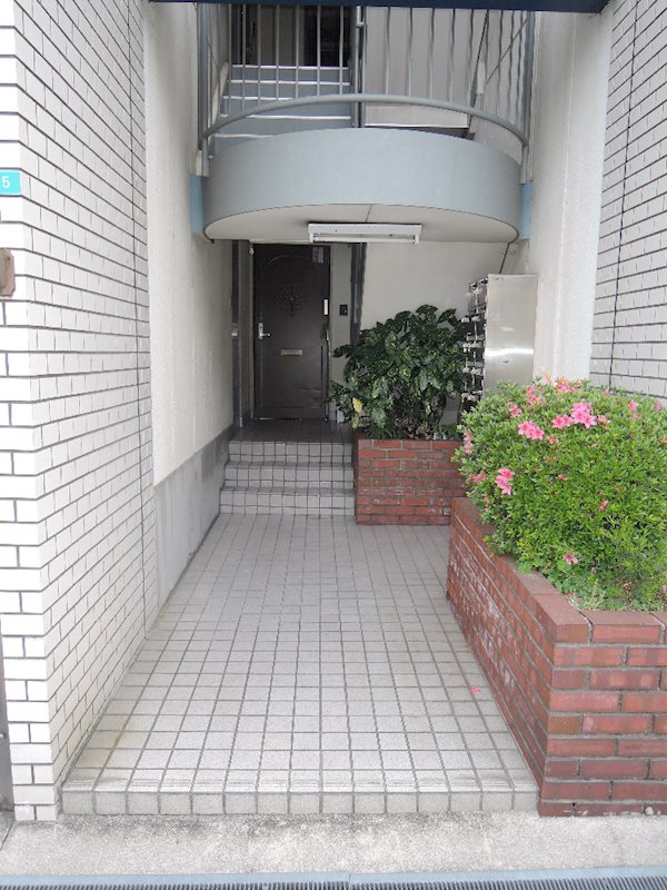 15/20 エントランス