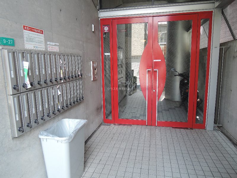 16/21 エントランス