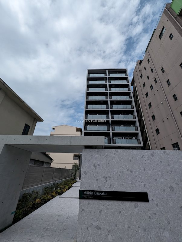 17/23 エントランス