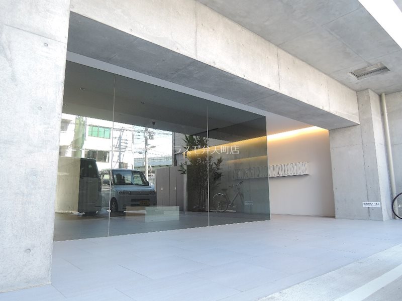 14/19 エントランス