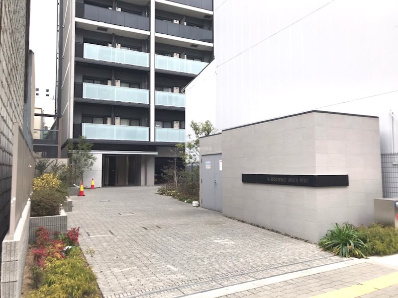 19/24 エントランス