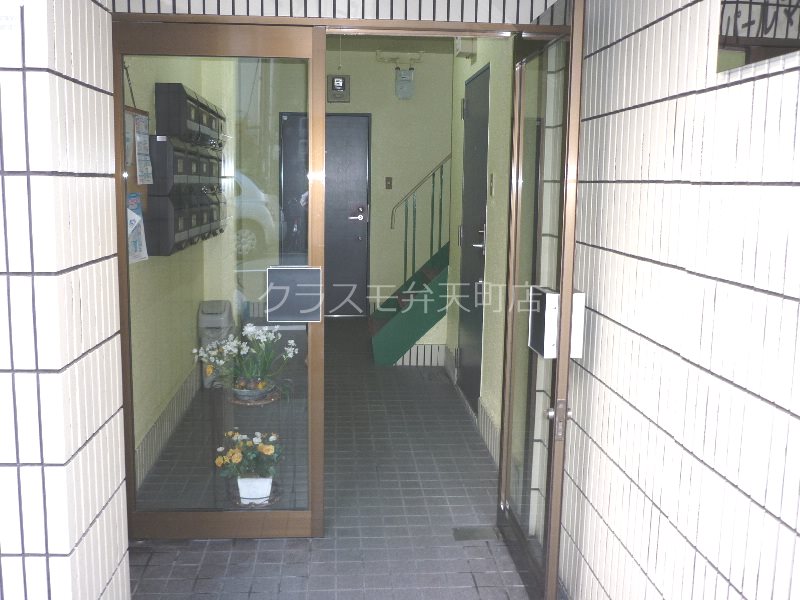 14/19 エントランス