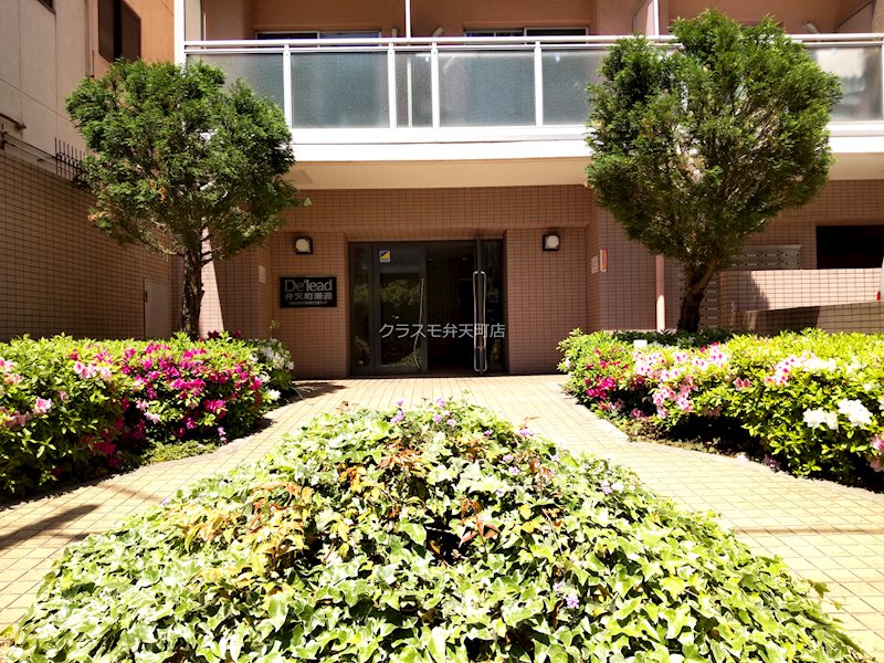 14/22 エントランス