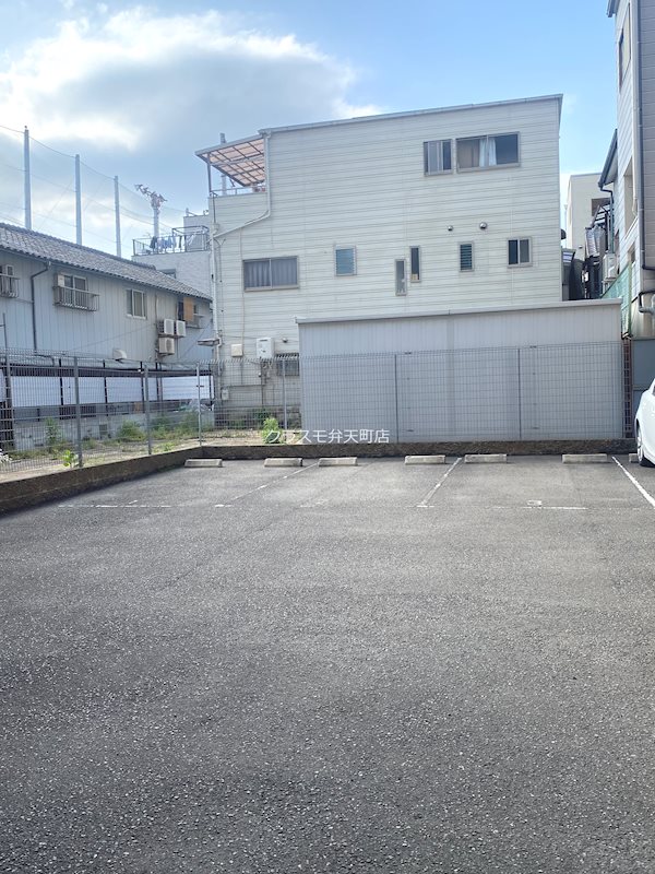 16/21 駐車場
