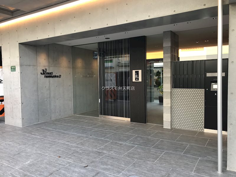 14/22 エントランス