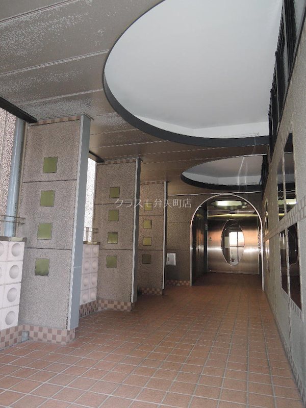 16/22 エントランス