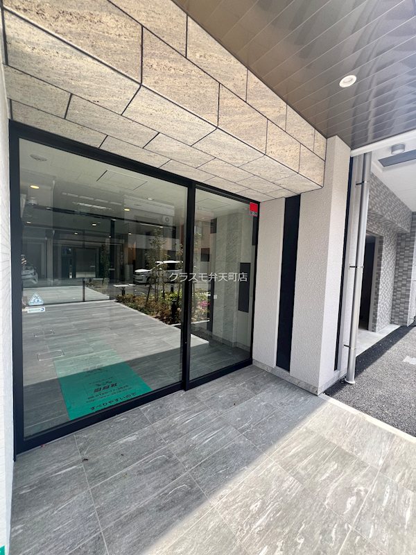 17/22 エントランス