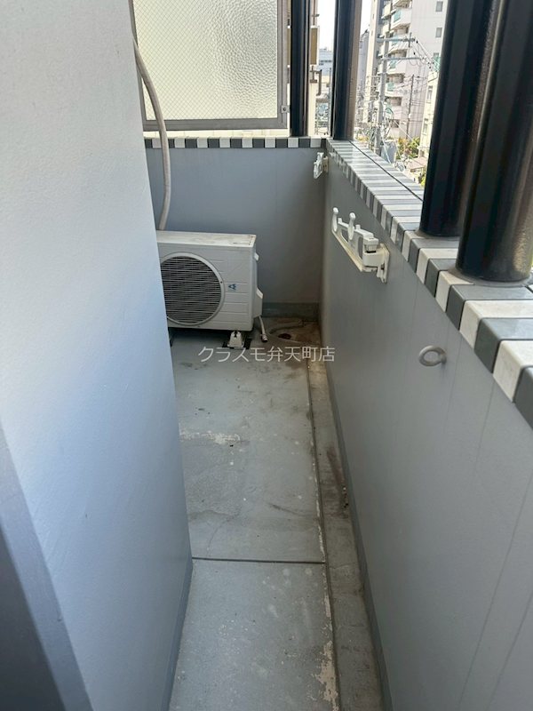13/22 バルコニー