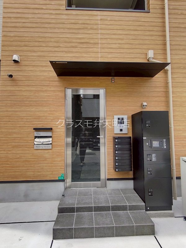 18/24 エントランス