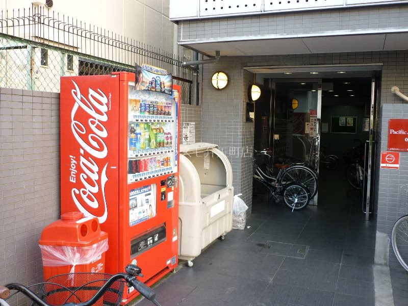 14/19 エントランス