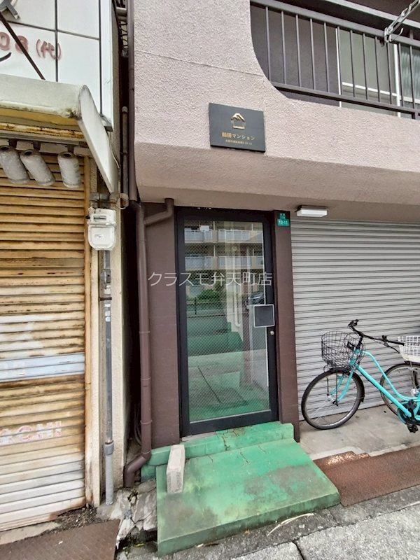 14/20 エントランス