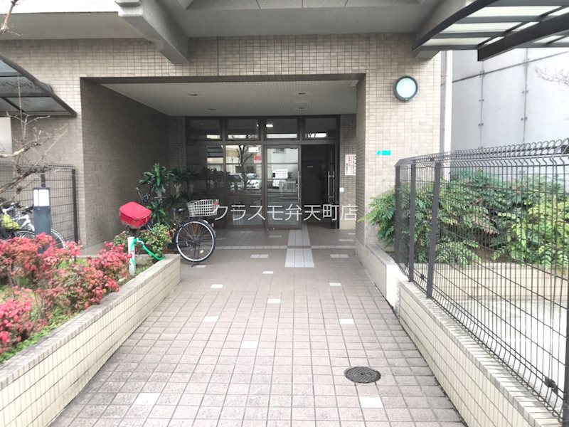 15/21 エントランス