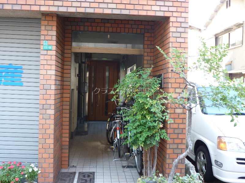 19/24 エントランス