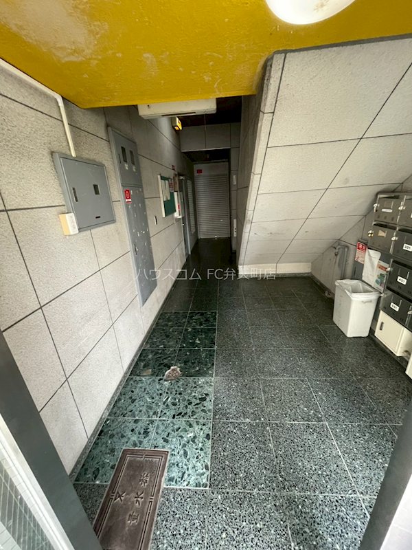 21/26 エントランス