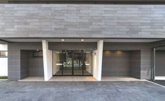 19/24 エントランス