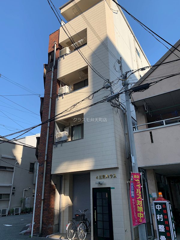 15/22 エントランス