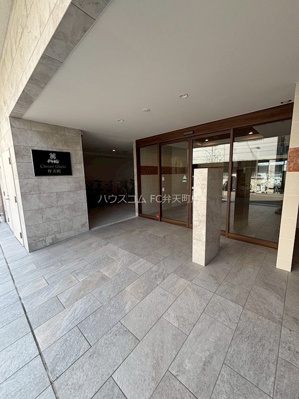 19/24 エントランス