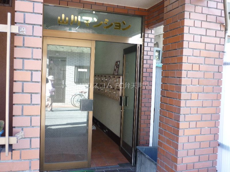 14/22 エントランス