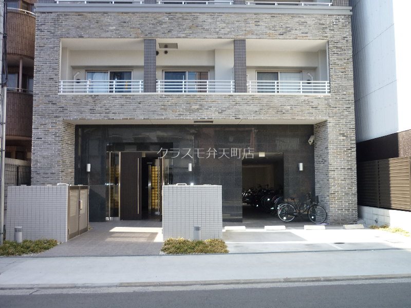 19/24 エントランス