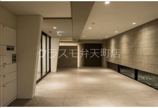 14/19 エントランス