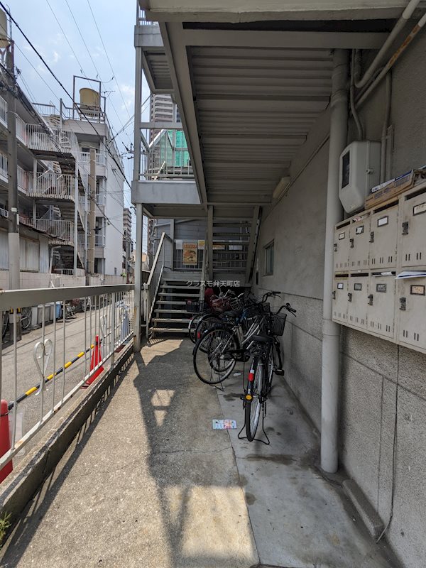 14/19 エントランス