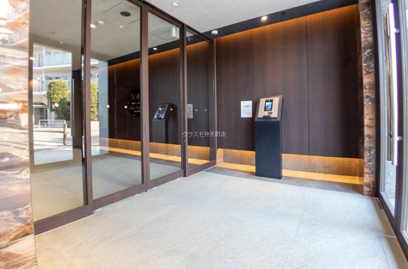 24/29 エントランス