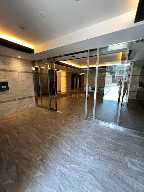 19/24 エントランス