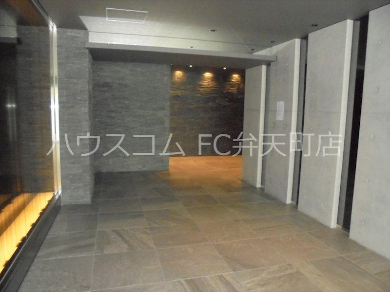 17/22 エントランス