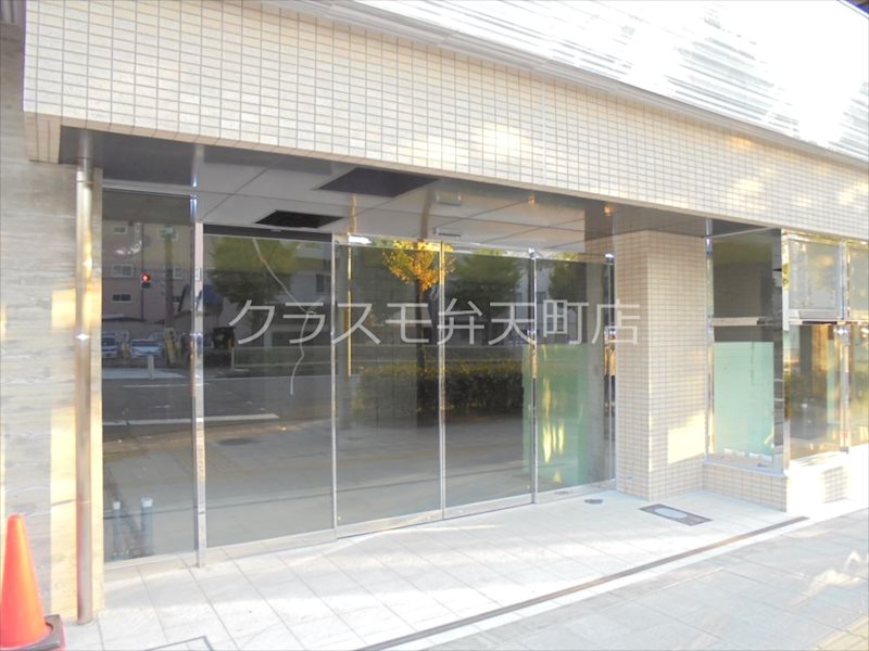 14/19 エントランス