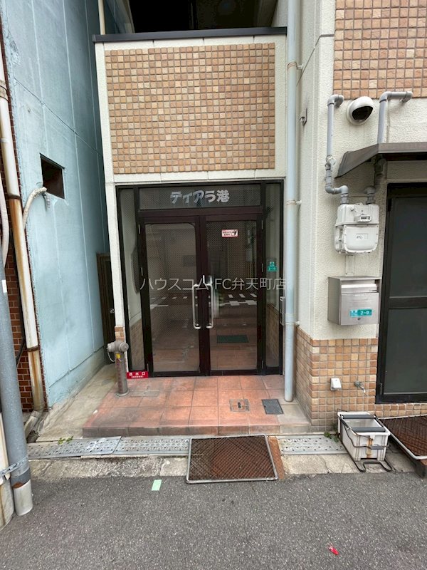 19/25 エントランス