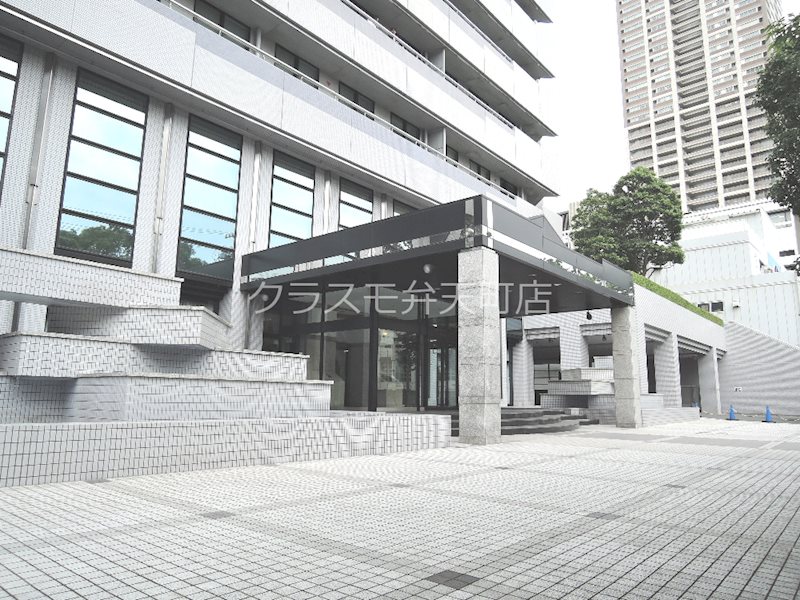 24/29 エントランス