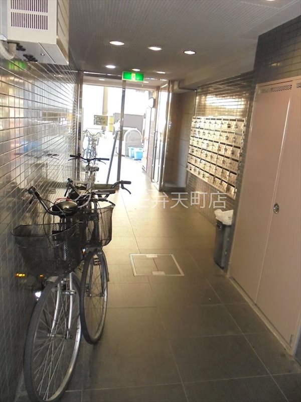 15/20 エントランス