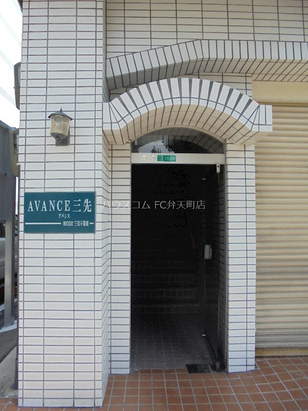 17/22 エントランス