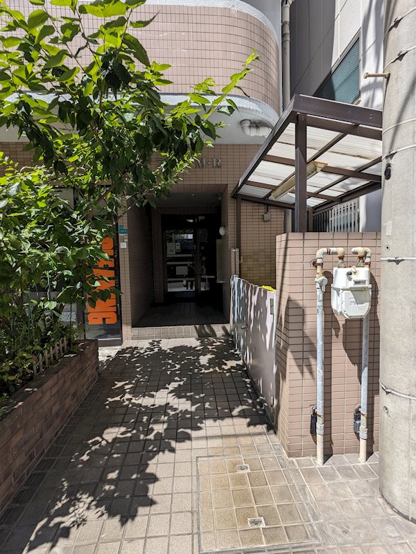 15/20 エントランス