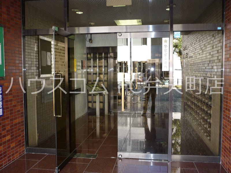 14/19 エントランス