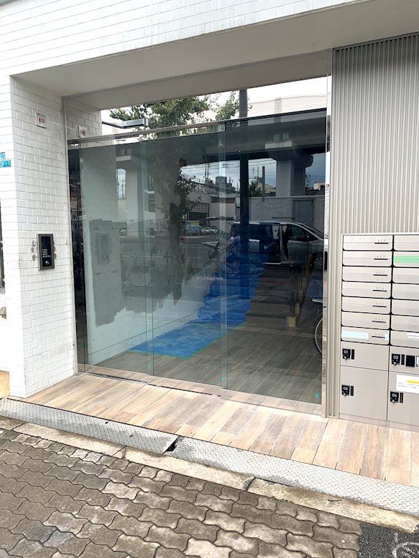 20/26 エントランス