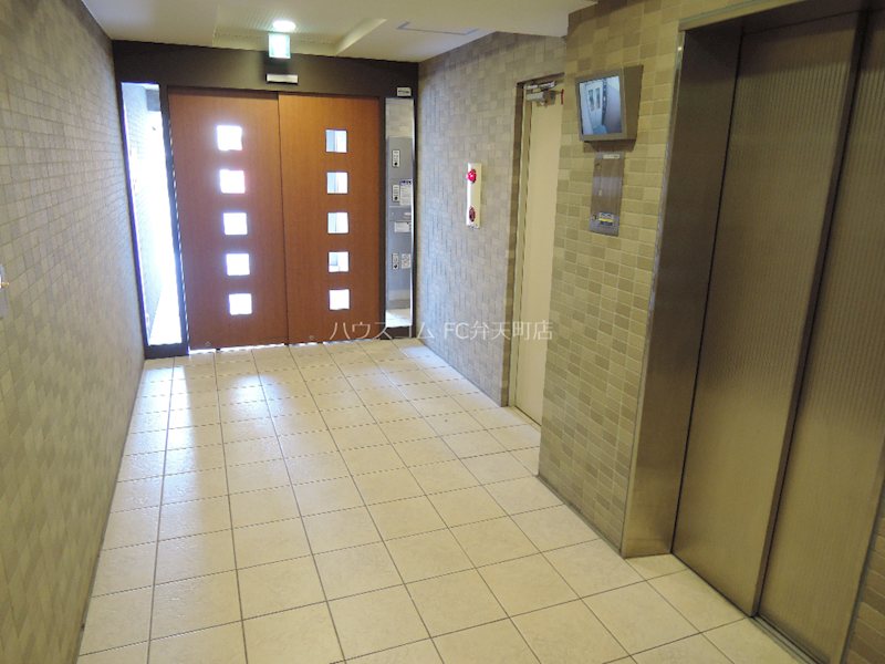 17/22 エントランス