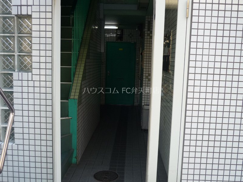 15/19 エントランス