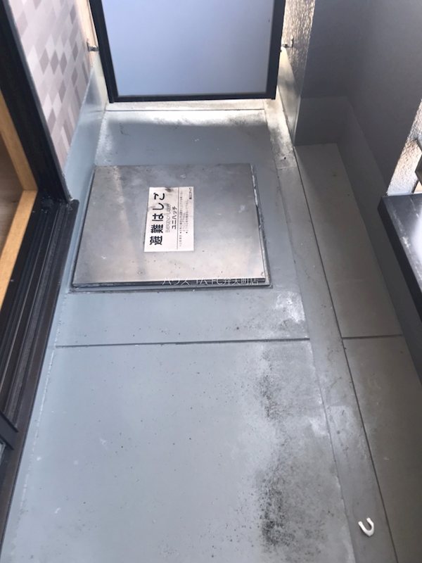 13/22 バルコニー