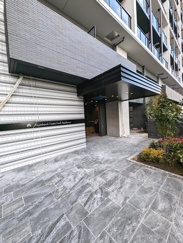 16/22 エントランス