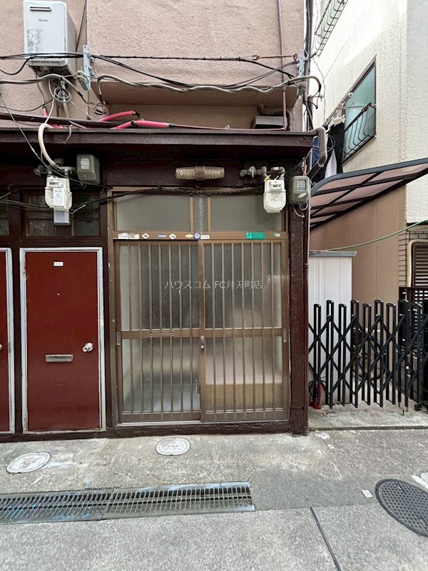 14/19 エントランス