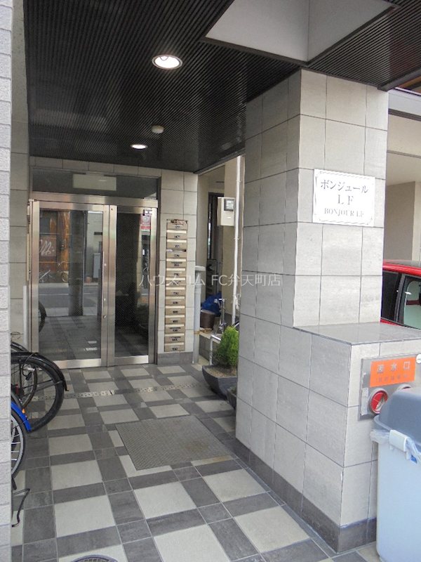 14/21 エントランス