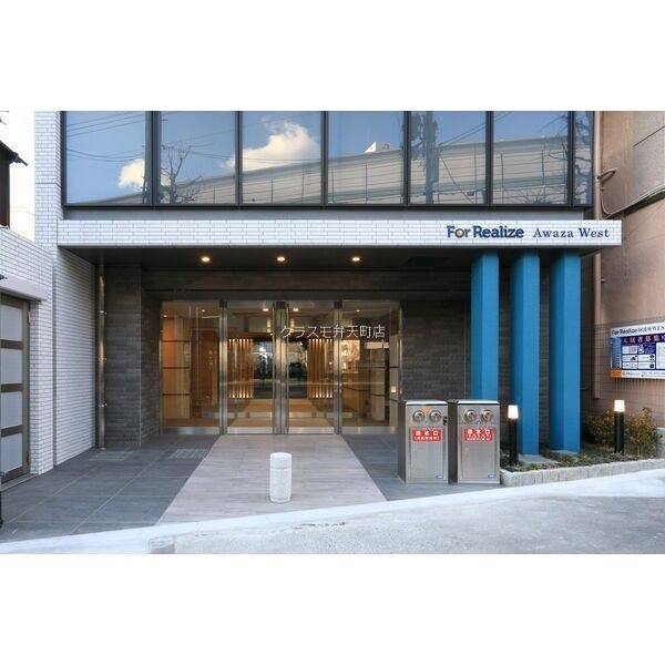 19/25 エントランス