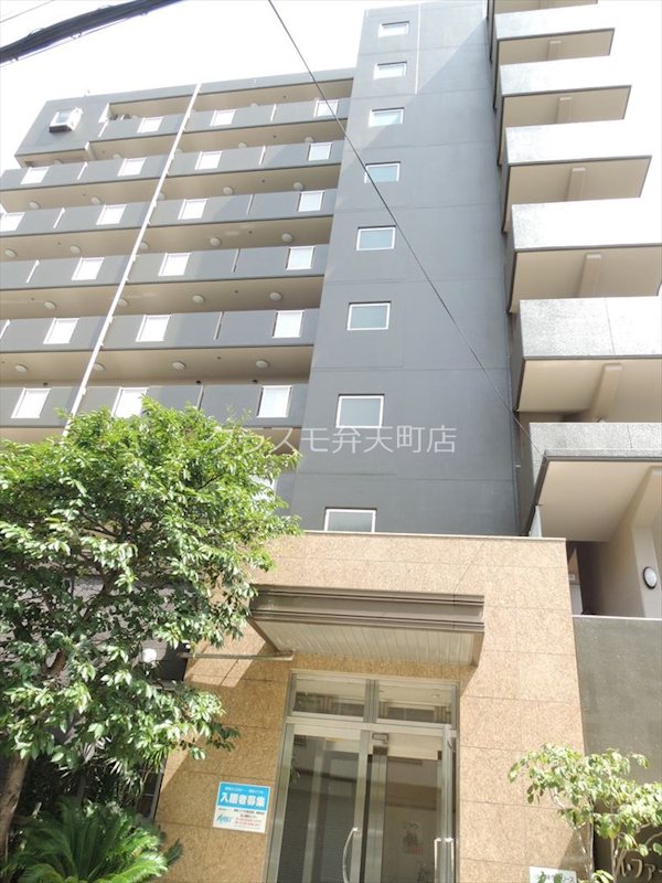 25/29 エントランス