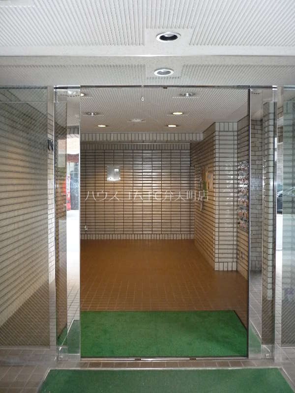 15/19 エントランス