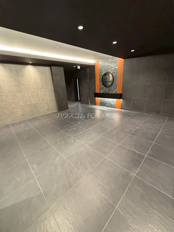 20/29 エントランス