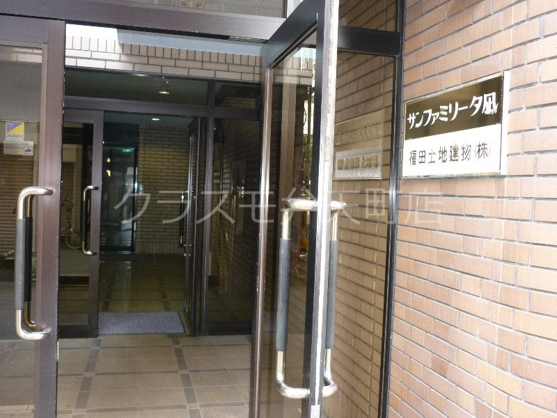 24/29 エントランス