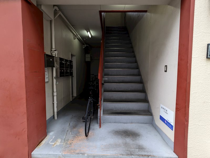 14/19 エントランス