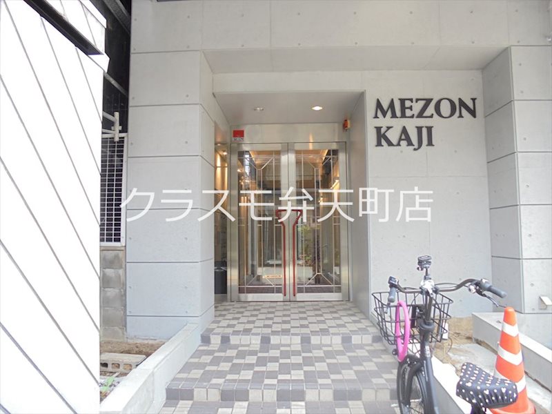 16/22 エントランス