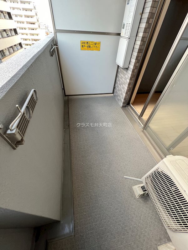 19/28 バルコニー